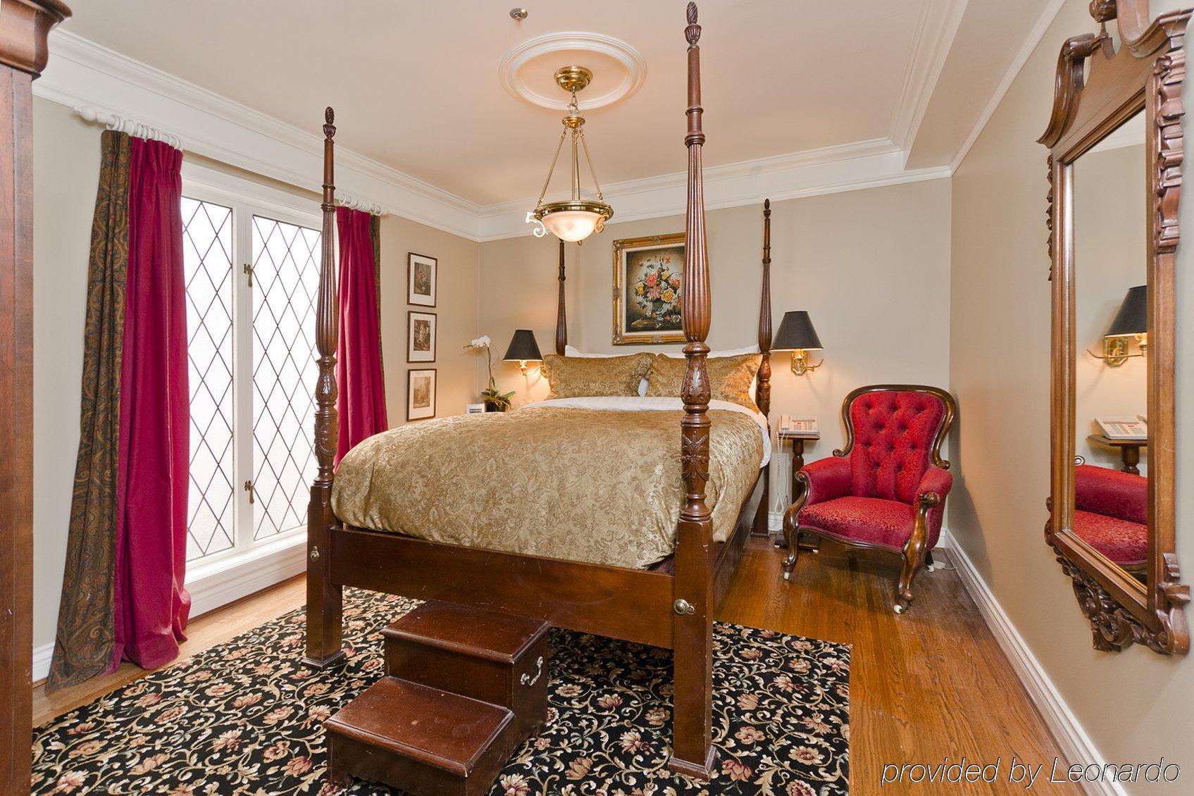 The English Bay Inn Langley Exteriér fotografie