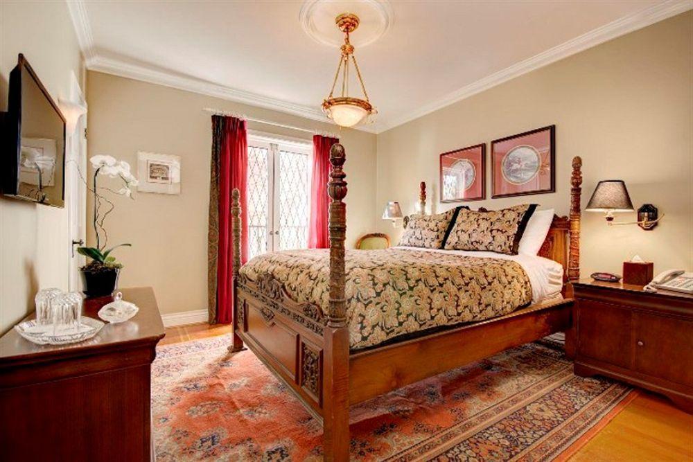 The English Bay Inn Langley Exteriér fotografie