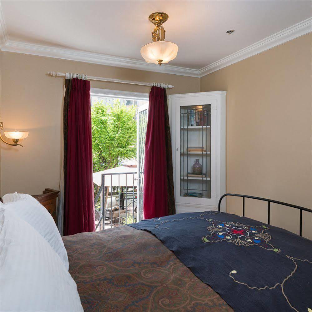 The English Bay Inn Langley Exteriér fotografie
